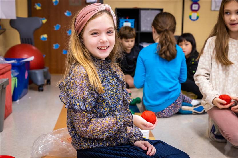 Students make planets out of Play-Doh